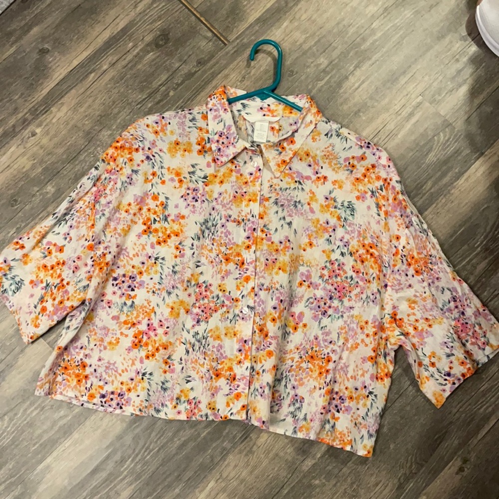 Floral print cropped button up